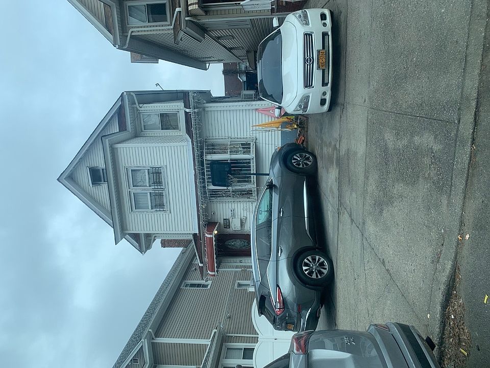 2nd image of 10317 Lefferts Blvd