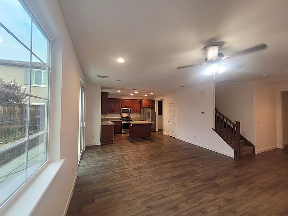 4th image of 3149 Ivy Creek Ln