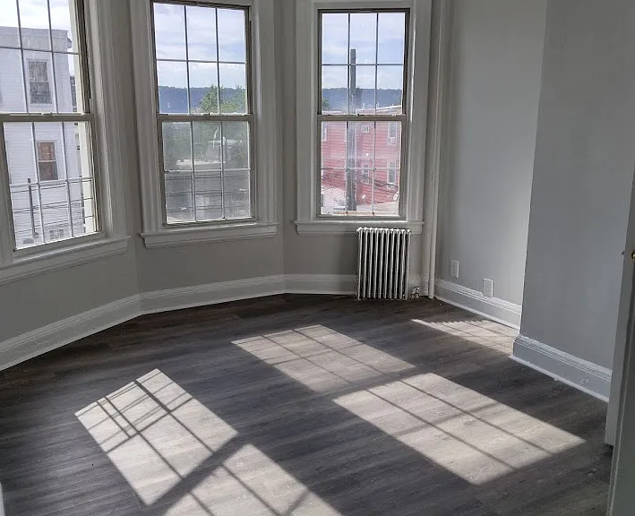 42 Groshon Ave #2-B — Photo 1