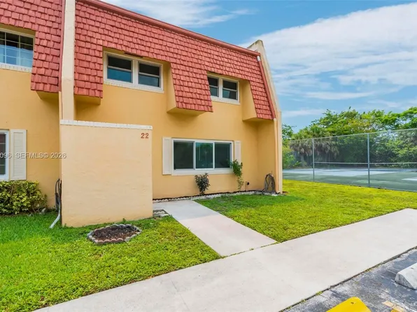 22 Canterbury Ln, Fort Lauderdale, FL
