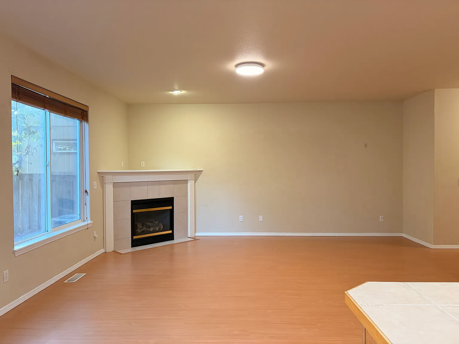 4 bed, 2.5 bath, 1866 sqft, $2,800 — Photo 3