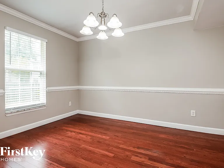 8405 Old Carriage Ct — Photo 5