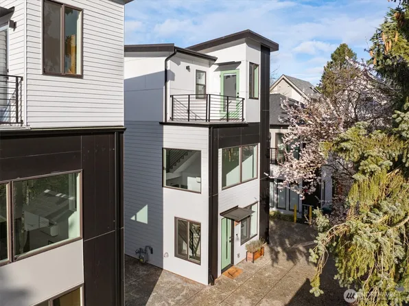 8668 13th Avenue NW, Seattle, WA 98117