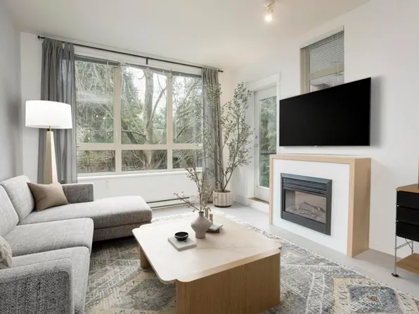 15988 26th Ave #223, Surrey, BC V3Z 5K3