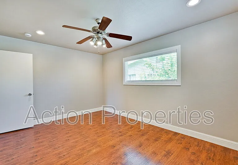 4545 Moorpark Ave #2 — Photo 20