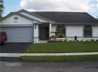 1621 SW 98th Ave, Pembroke Pines, FL 33025