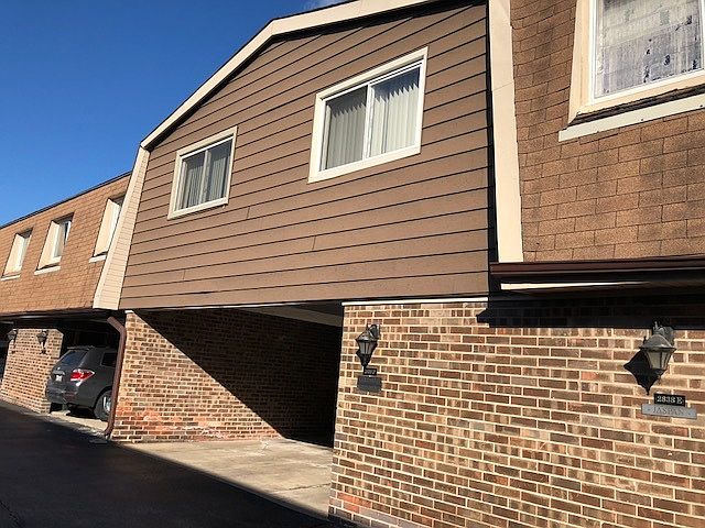 1st image of 2838 W Touhy Ave Unit F