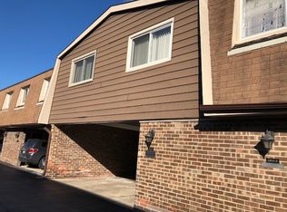 2838 W Touhy Ave UNIT F, Chicago, IL 60645