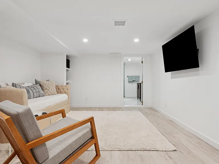 10 N Cape Ln — Photo 13