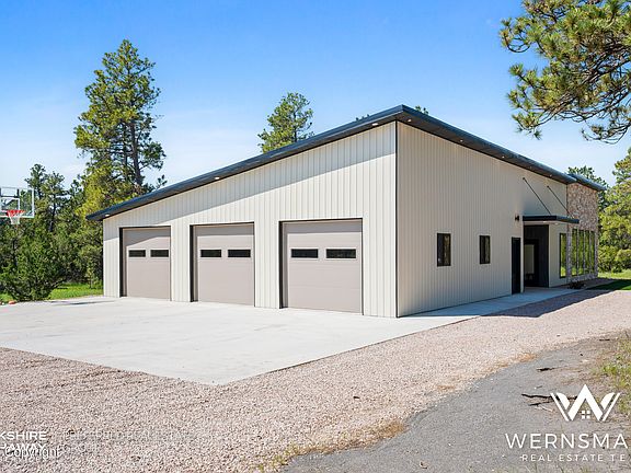 4th image of 8 Granite Dr