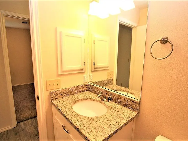 605 Elder Way — Photo 18