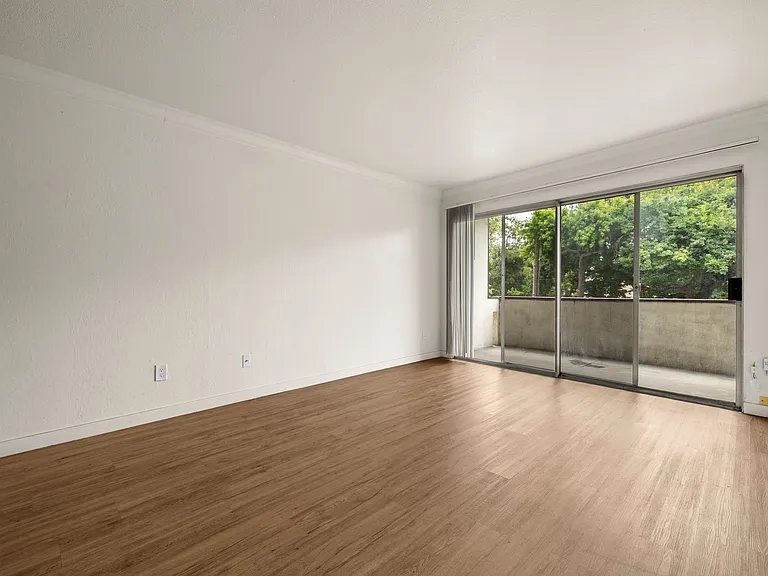 2467 Warring St — Photo 39