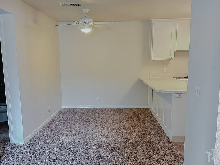 Tuscan Villa Apartments — Photo 9