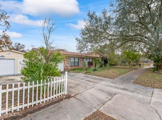 967 Brookview Dr N, Jacksonville, FL 32225