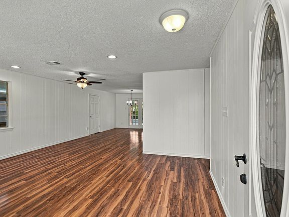 5th image of 101 S Heartz Rd