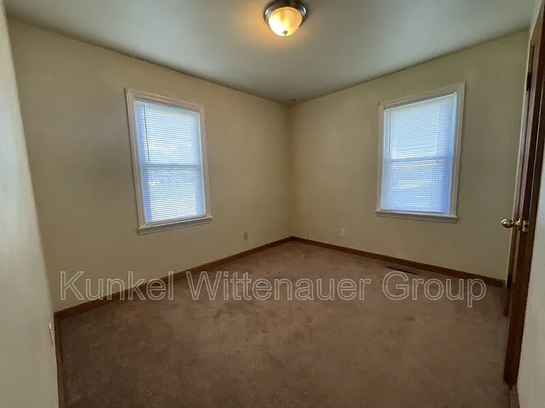 1006 Scott Troy Rd — Photo 10