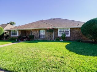 3703 Big Bear Lake Dr, Arlington, TX 76016
