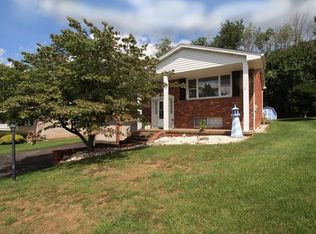 19 Brookdale Dr, Greensburg, PA 15601