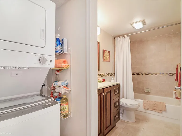 1251 SW 125th Ave #405T — Photo 10