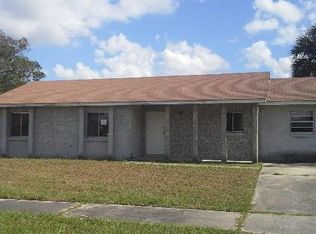 225 Yale Dr, Sanford, FL 32771