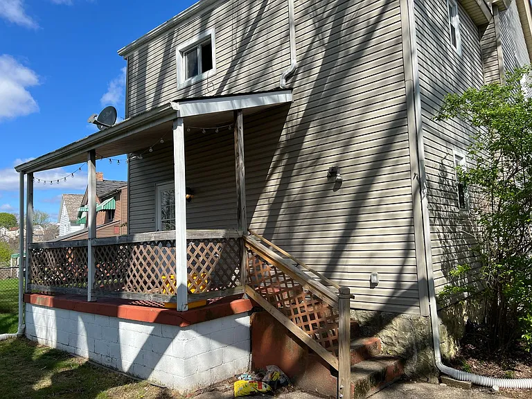 218 Mary St — Photo 15