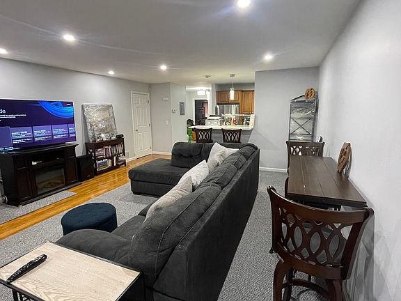 2nd image of 112 Pelhamdale Ave #2