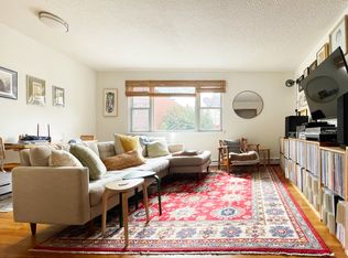 92 Newell St APT 3F, Brooklyn, NY 11222
