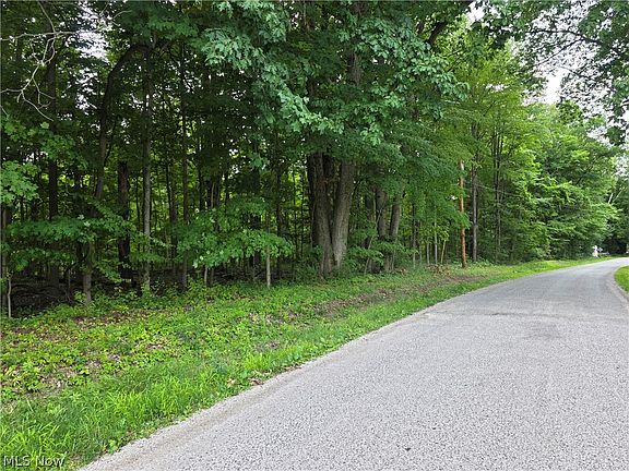 2nd image of 3648 Woodside Dr