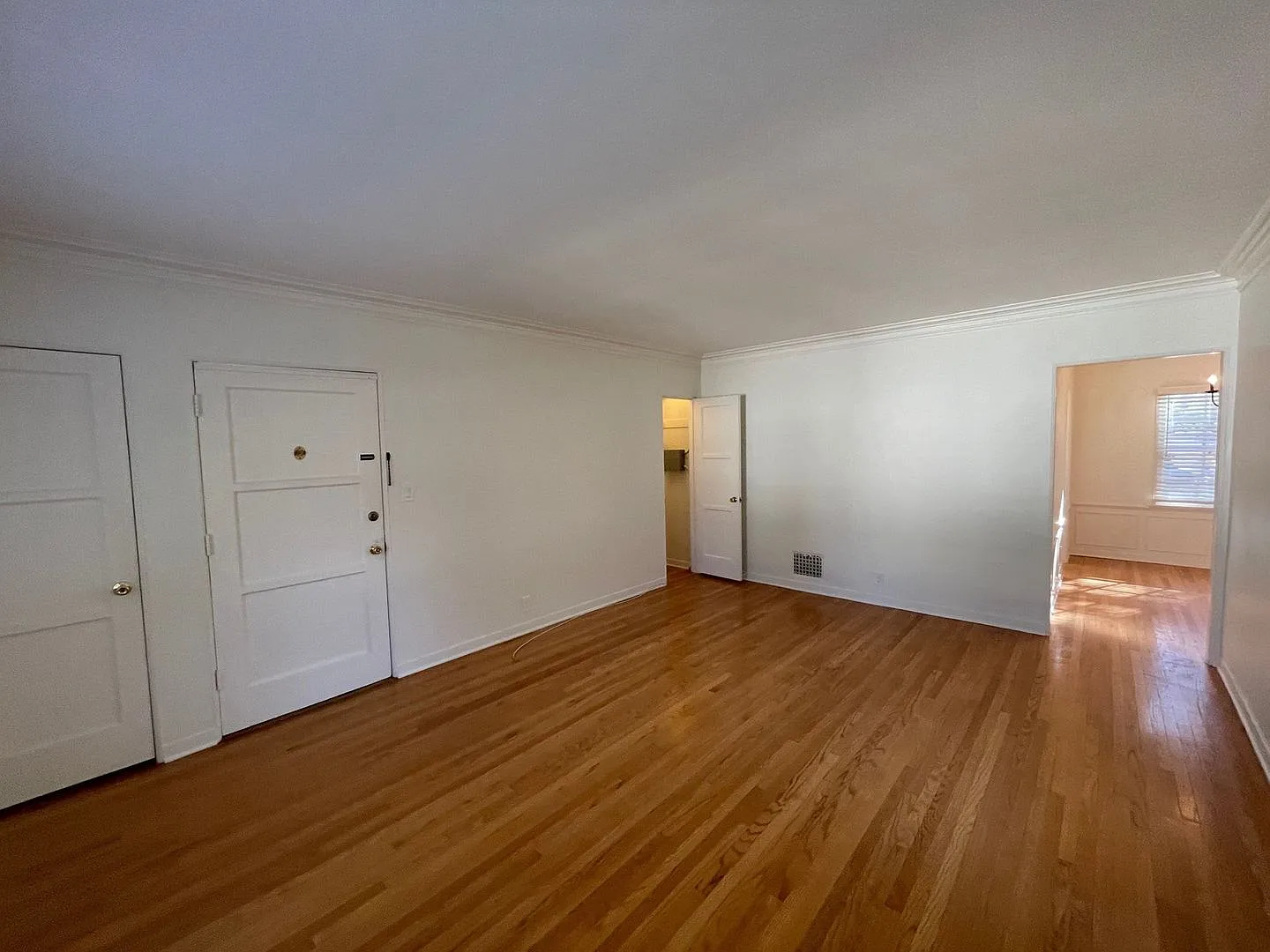 Find Your Perfect Place: You Forever Home Awaits! — Photo 3