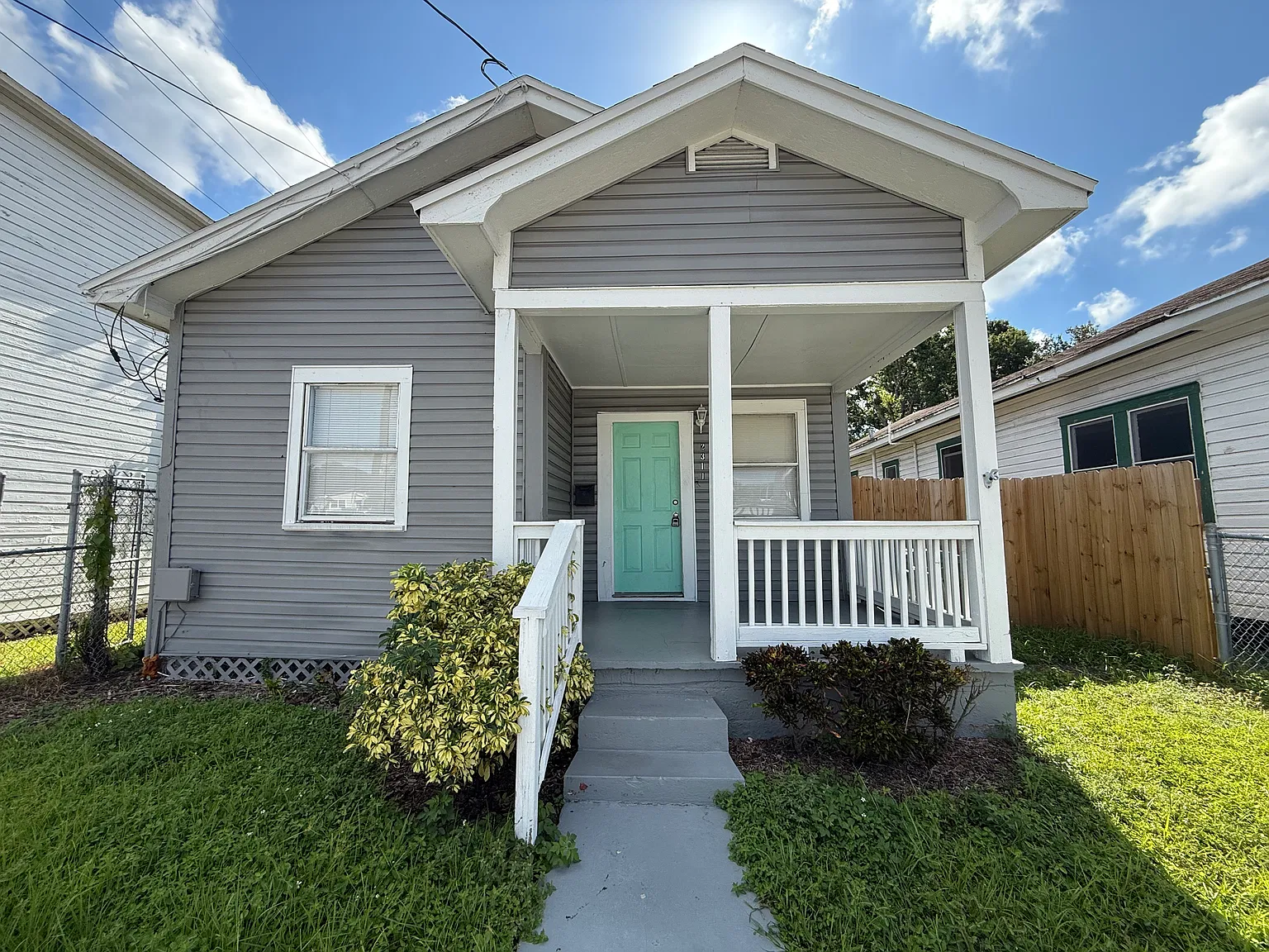 2 bed, 700 sqft, $1,500 — Photo 1