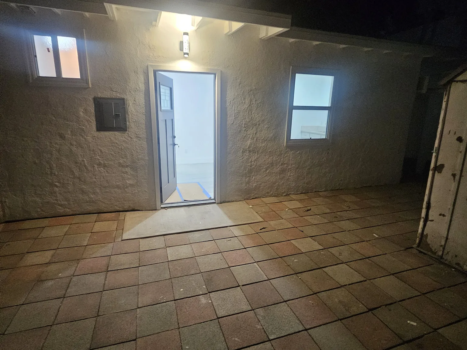 Studio, 500 sqft, $1,500 — Photo 3