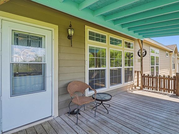 3rd image of 32818 Rogers Rd