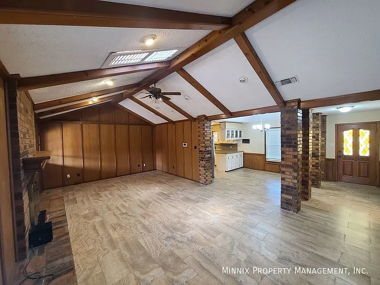 4005 Saint Andrews Dr — Photo 30