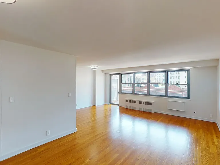 765 Amsterdam Ave #9F — Photo 1