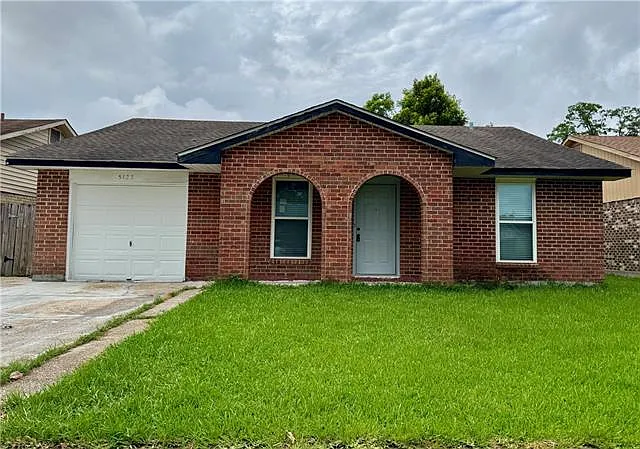 5128 Eden Roc Dr — Photo 1