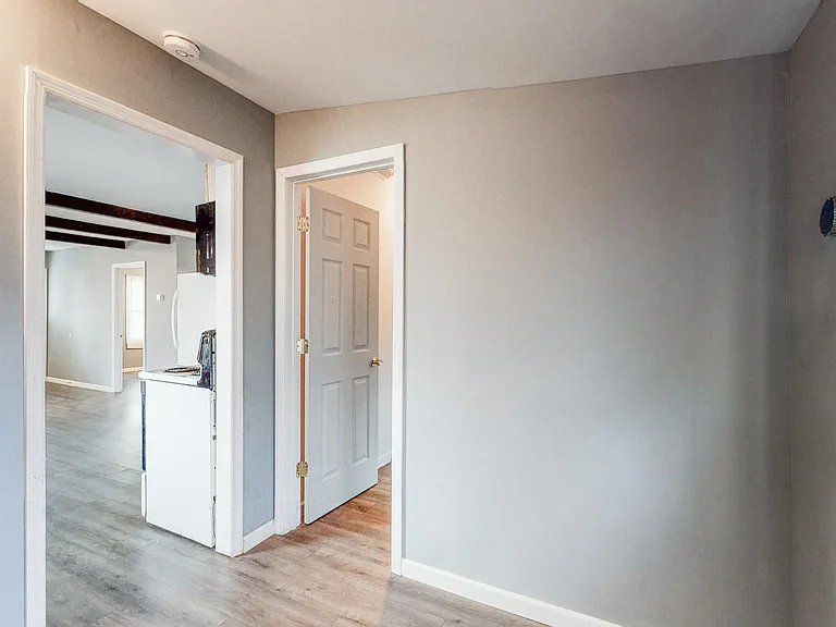 105 Woods Ave — Photo 11