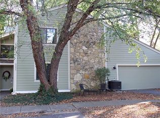 5641 Twin Lakes Ct, Indianapolis, IN
