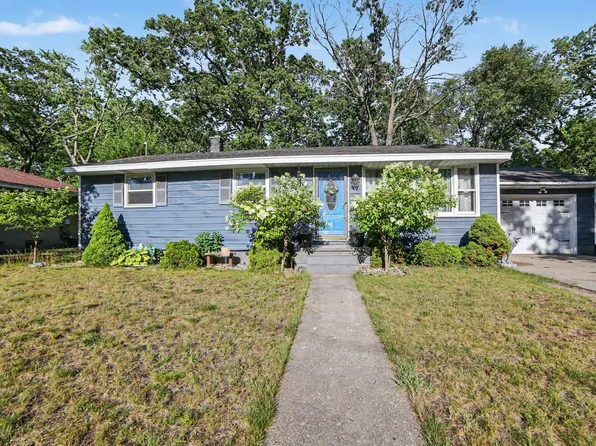 1324 Eastwood Dr, Muskegon, MI 49442