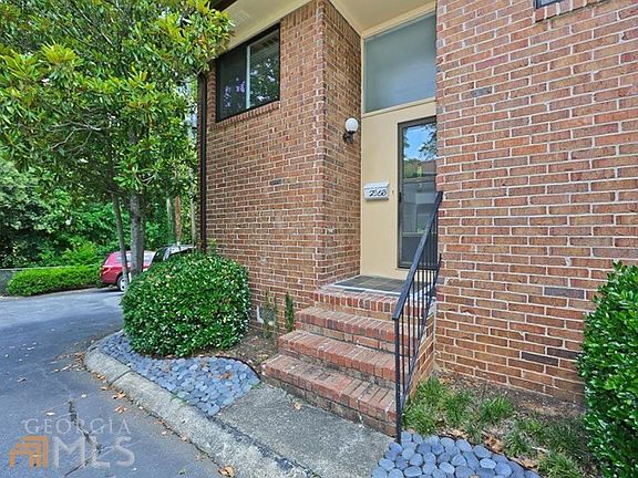 2nd image of 2568 Bradford Sq