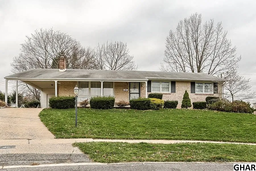 40 Old Orchard Cir photo 1