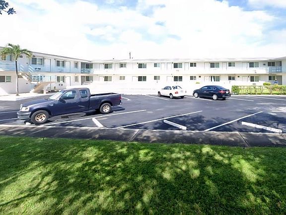 4th image of 3525 Tyler St APT 9