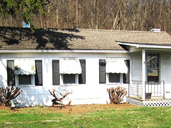 9213 Pineville Rd, Shippensburg, PA 17257