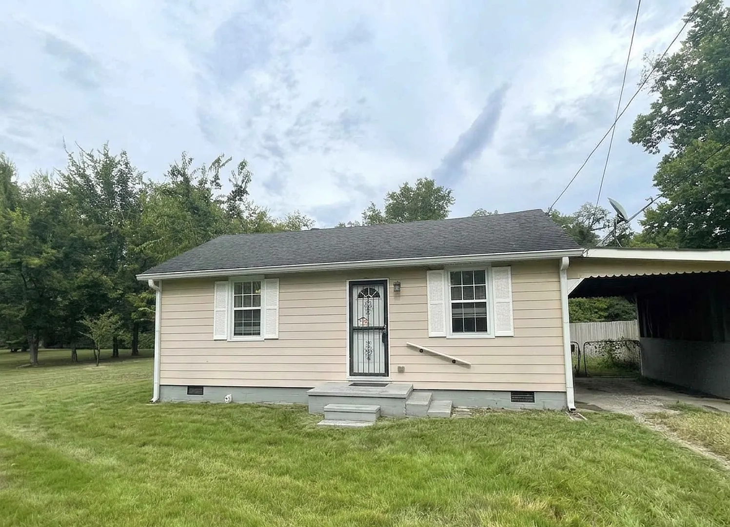 Great 2 Bed 1 Bath Home in West Nashville! — Photo 1