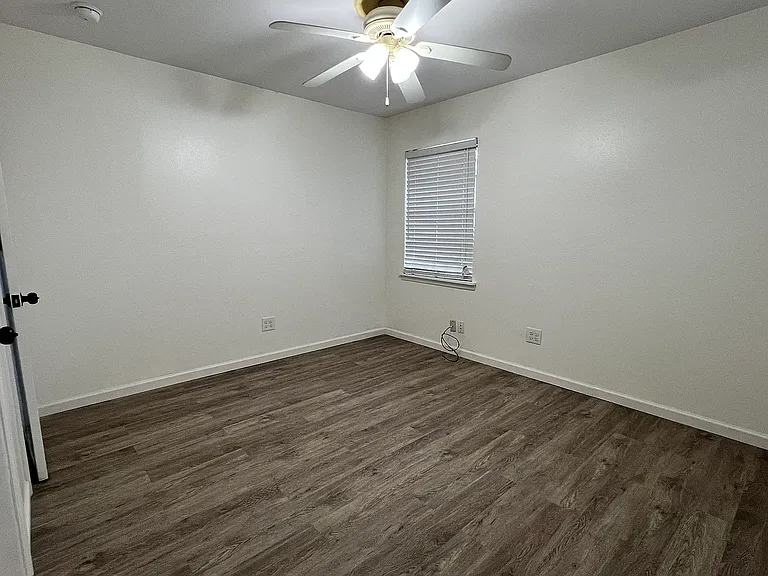 3024 Meadowlark Ln — Photo 12