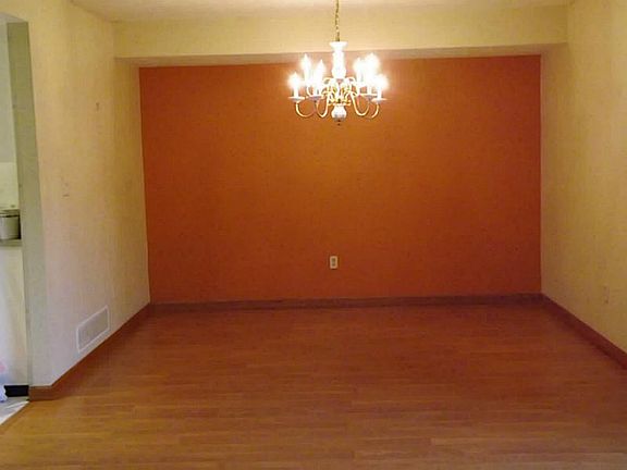 4th image of 7553 Penn Bridge Ct