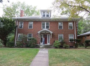 1105 Farmington Ave 3RD-FL 2, West Hartford, CT 06107