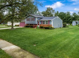 4392 Galaxy Dr, Stow, OH 44224