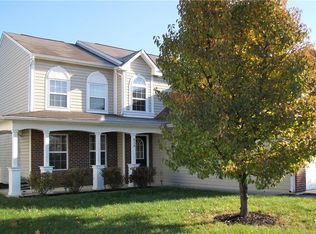 848 Heatherwood Dr, Greenwood, IN 46143