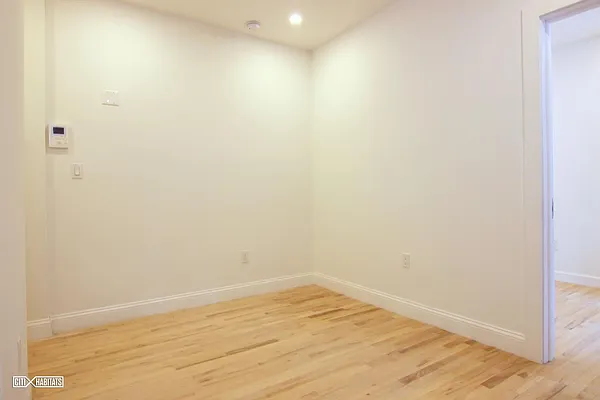 Rented by Citi Habitats | media 25