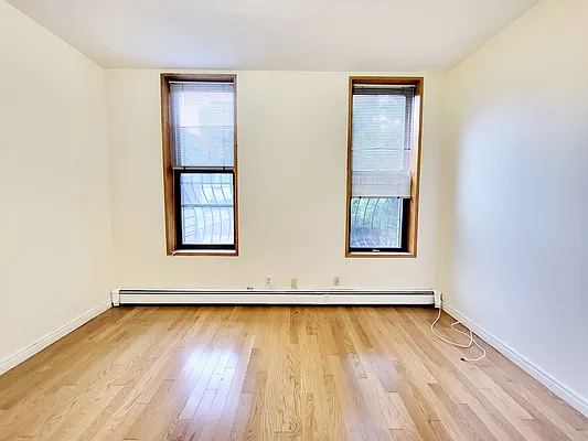 Rented by Esra Realty | media 6